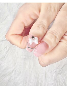 リッシュ トロワ(RICHE trois)/