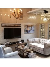 ネージュ バイ リアンジュ 辻堂(Neige by Reange)/居心地のよさにこだわった店内