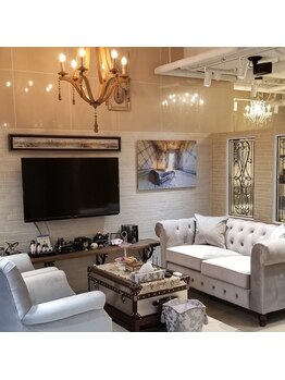 ネージュ バイ リアンジュ 辻堂(Neige by Reange)/居心地のよさにこだわった店内