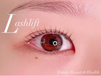 トリニティ ビューティーアンドヘルス(Trinity Beauty&Health)/まつ毛パーマ ラッシュリフト