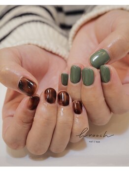 ブローチ(BRooCH)/