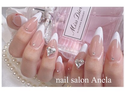 アネラ(Anela)の写真