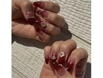 ワイグロウ(yglow.)/グラデーション/ワインレッド