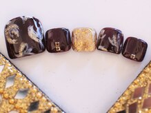 ネイルサロン あかねいろ/秋冬　ニュアンスフラワーフット