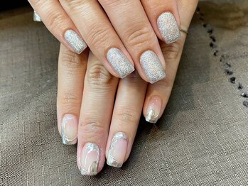エヌプラス(N+)の写真/コスパ最高「那覇まで行くの時間かかりませんか?」毎回同価格♪《ハンド》定番人気★ワンカラ-ネイル￥4600