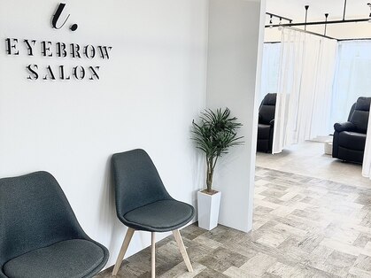 アイブロウサロン i. 新宿西口店【眉毛専門店】【12月1日 NEW OPEN（予定）】の写真