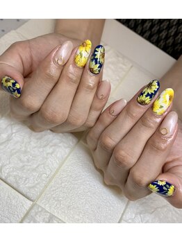 ネイルギャラリーアヴァン(NAIL GALLERY Avant)/ひまわりネイル
