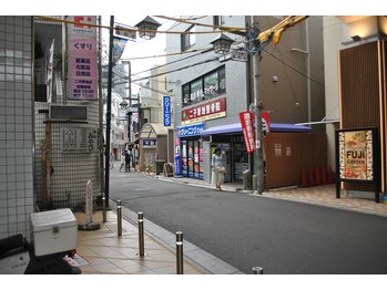 二子新地整骨院鍼灸マッサージ院/東口改札を出てすぐ！