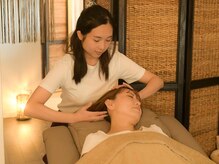 アロマ アンド ドライヘッドスパ 至福のひととき/施術風景