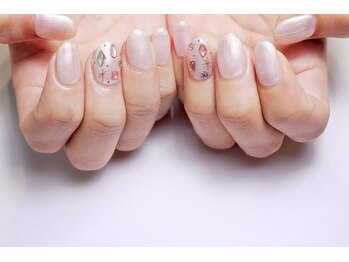 ビジューデザイン