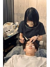 ルイ 梅田店(Louis)/目の下のアイパックを施術中に♪