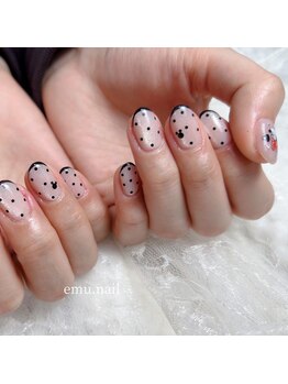 エムネイル(emu.nail)/黒ドットネイル