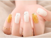 エムスラッシュ ソル センター南(M.SLASH SOL)/ポイントフラワーネイル