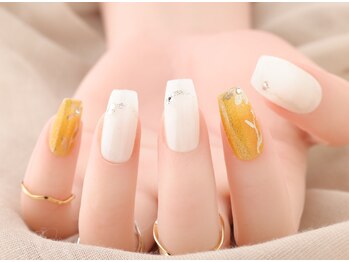 エムスラッシュ ソル センター南(M.SLASH SOL)/ポイントフラワーネイル