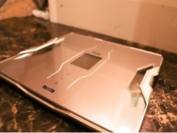 トップキングプラチナム 西明石店/スマホに連携できる体重計!