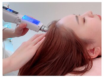 パルファンカルム 駅西本町店/空気針(エアバリ)で頭皮ケアも!