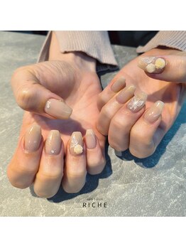 リッシュ(RICHE)/大人上品ベージュネイル