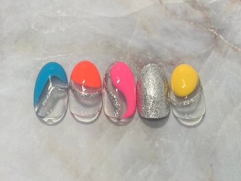 ビーナスベルト シブヤ(VENUS BELT SHIBUYA)/うねうね×カラーネイル