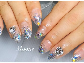 ムーンズ(Moon's)/