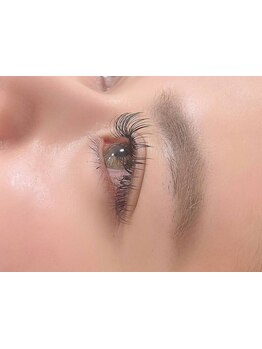 ナチュラル上品な目元にしたい