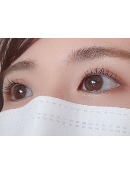 ナチュラル上品な目元にしたい