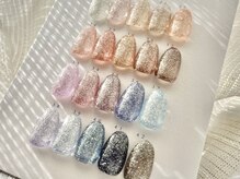 アン(UN+)の雰囲気（ギラギラのフラッシュカラーは実物を見ると虜に！）
