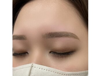 ビューステージ アイブロウサロン あべのハルカス/なりたい眉写真お持ちください♪