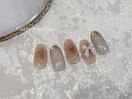 ちゅるんベージュチークネイル