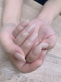 ヌーディーベージュ