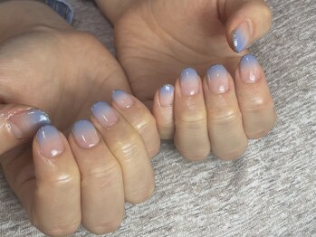 ラフィーナ(RAFFINA)/冬っぽさあふれるカラーグラデ