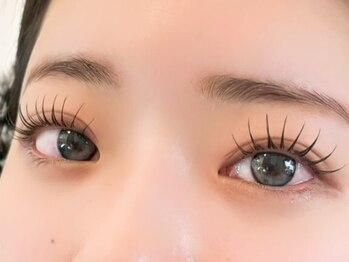 エアーグロー(airglow)の写真/【アンドヘルシー¥8,500】エクステ後にまつ毛パーマを当てることでナチュラルのまま明るい印象に♪[京橋]