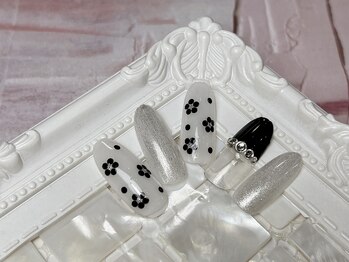 フローラ(flora)/選べる定額デザイン