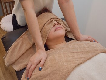 スー(suu.)/肩周りもほぐします