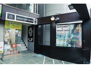 マッスルジム 下赤塚店/【ダイエット/ジム】入口が2つ