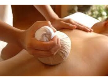 アーユルヴェーダ専門店 サラージュ 神戸元町(SALA JYU)/ピンダスェダナ療法は冷えに効果