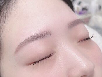 シピ(Chipi)/アイブロウスタイリング