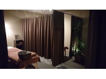 アロマ de ほぐし 三萩野店/店内