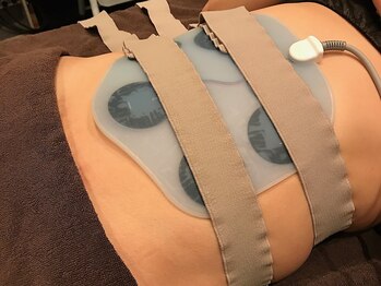 ラシェス ハスダ(luscious hasuda)/EMS 筋肉を強制運動★シェイプUP