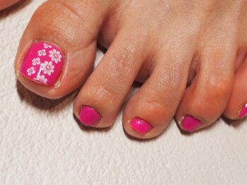 ビューティトリップ(Beauty TRIP)/フットは派手色でテンション↑