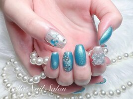 持ち込みデザイン　ブルーネイル
