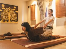 お一人おひとりの柔軟性に合わせたオリジナルタイ古式マッサージ