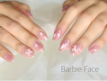 バービーフェイス 恵比寿(Barbie Face)/マグネットミラーの蝶々ネイル