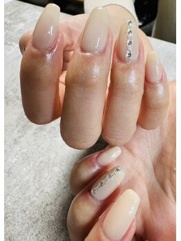 ソール ネイル(SOL nail)の写真/「1本・2本だけおれちゃった…」というピンチな時や、亀裂などの爪の補強にもオススメ！！