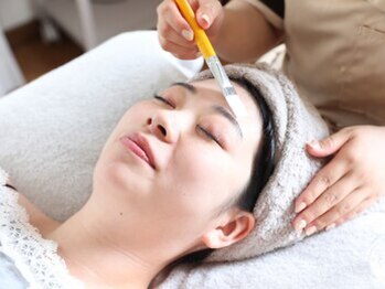 サロンド ララ(Salon de lala)の写真/早い結果を求める方に…今年から始めるニキビケアなら【剥離なしAHAピーリング】！アクネ菌も徹底撃退◎
