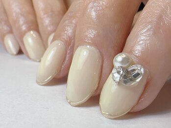 リュールネイル(lueur nail)/バターイエロー夏ネイル