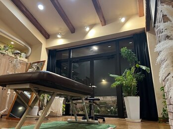 カイロプラクティックハンズボーン/店内