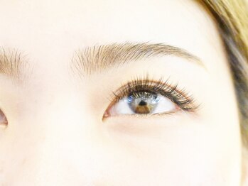 レア 柏崎店(Le'a)の写真/【すっぴんでも自然にかわいいお目元に！】当店のエクステでナチュラルな中に華やかさを演出♪