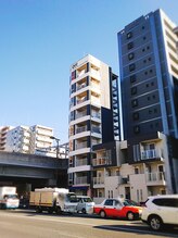 カンギトネリ(咸宜toneri)/箱崎3丁目交差点から見た当ビル