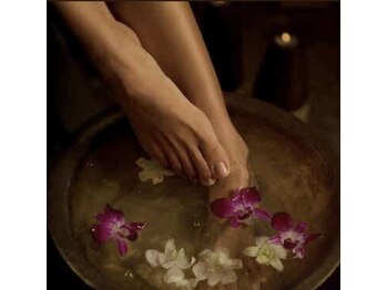 六本木麻布SPA/施術前は足から温めていきます