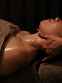 カドル(cuddle)/首こり・眼精疲労・頭痛に◎